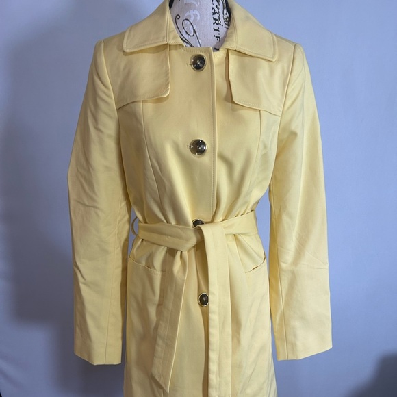 The Limited Light Yellow Trench Coat NWT’s. Medium. - Picture 9 of 11
